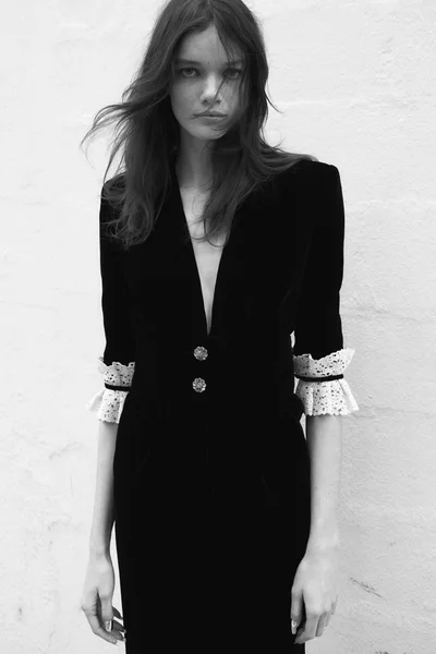 Look 16